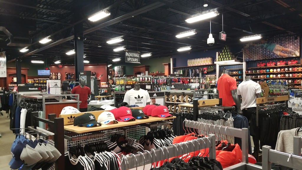 DICKS Sporting Goods | 7900 Shelbyville Rd, Louisville, KY 40222 | Phone: (502) 420-6400