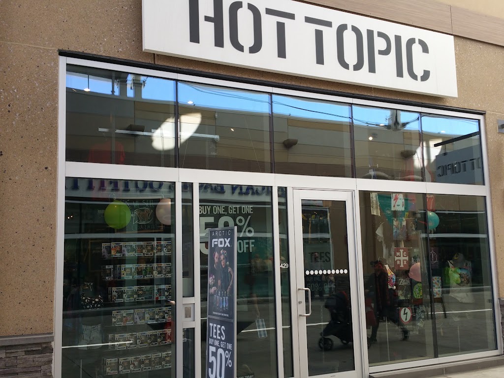 Hot Topic | 300 Taylor Rd S S4 RM 429, Niagara-on-the-Lake, ON L0S 1J0, Canada | Phone: (905) 641-2253