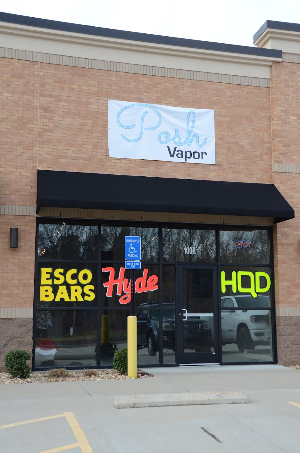 Posh Vapor Wentzville | 1002 Quartz Canyon Dr, Wentzville, MO 63385, USA | Phone: (636) 541-3040