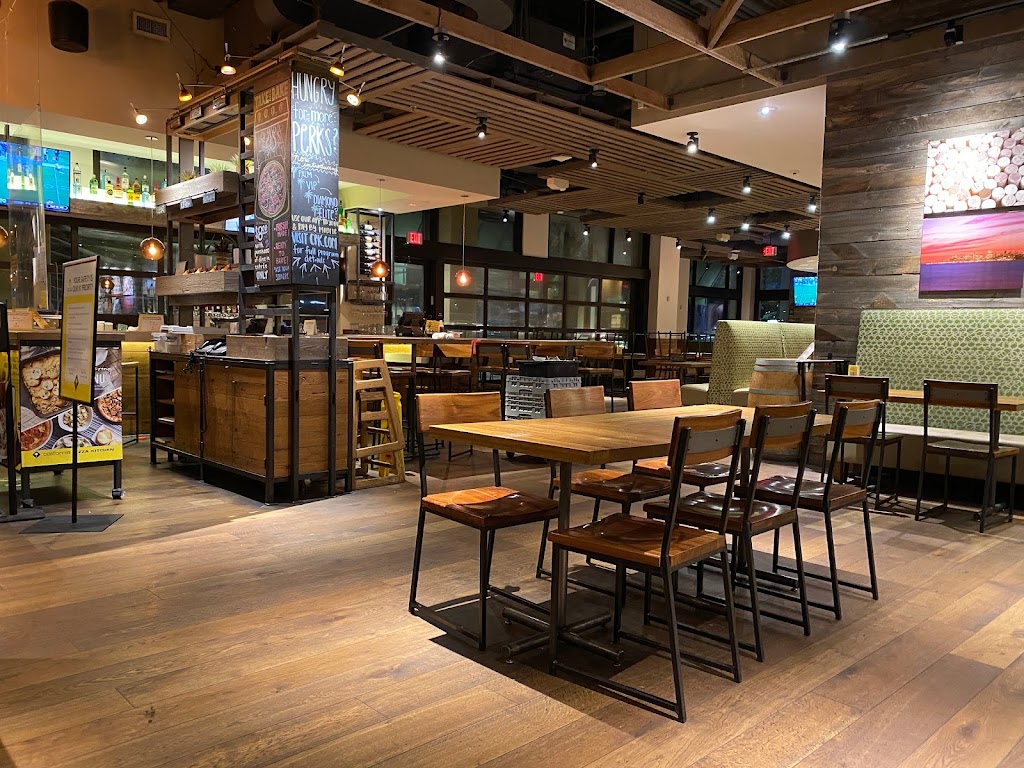 California Pizza Kitchen at Walnut Creek | 1325 S Main St, Walnut Creek, CA 94596, USA | Phone: (925) 938-0720