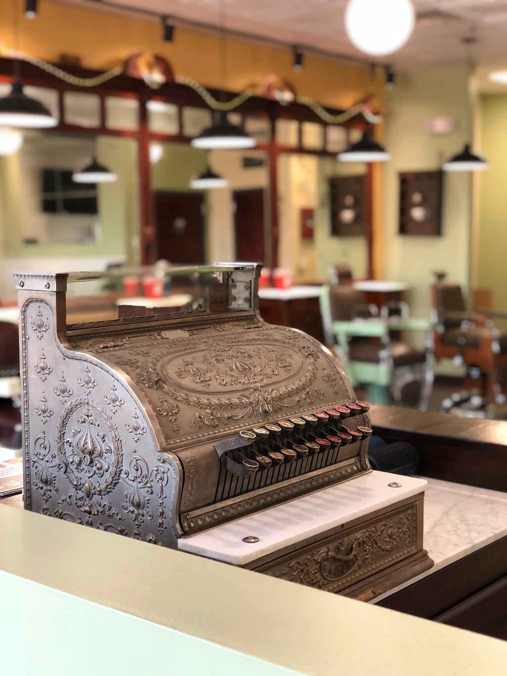 1900’s Barber Parlor | 522 W Dundee Rd, Wheeling, IL 60090, USA | Phone: (847) 243-8079