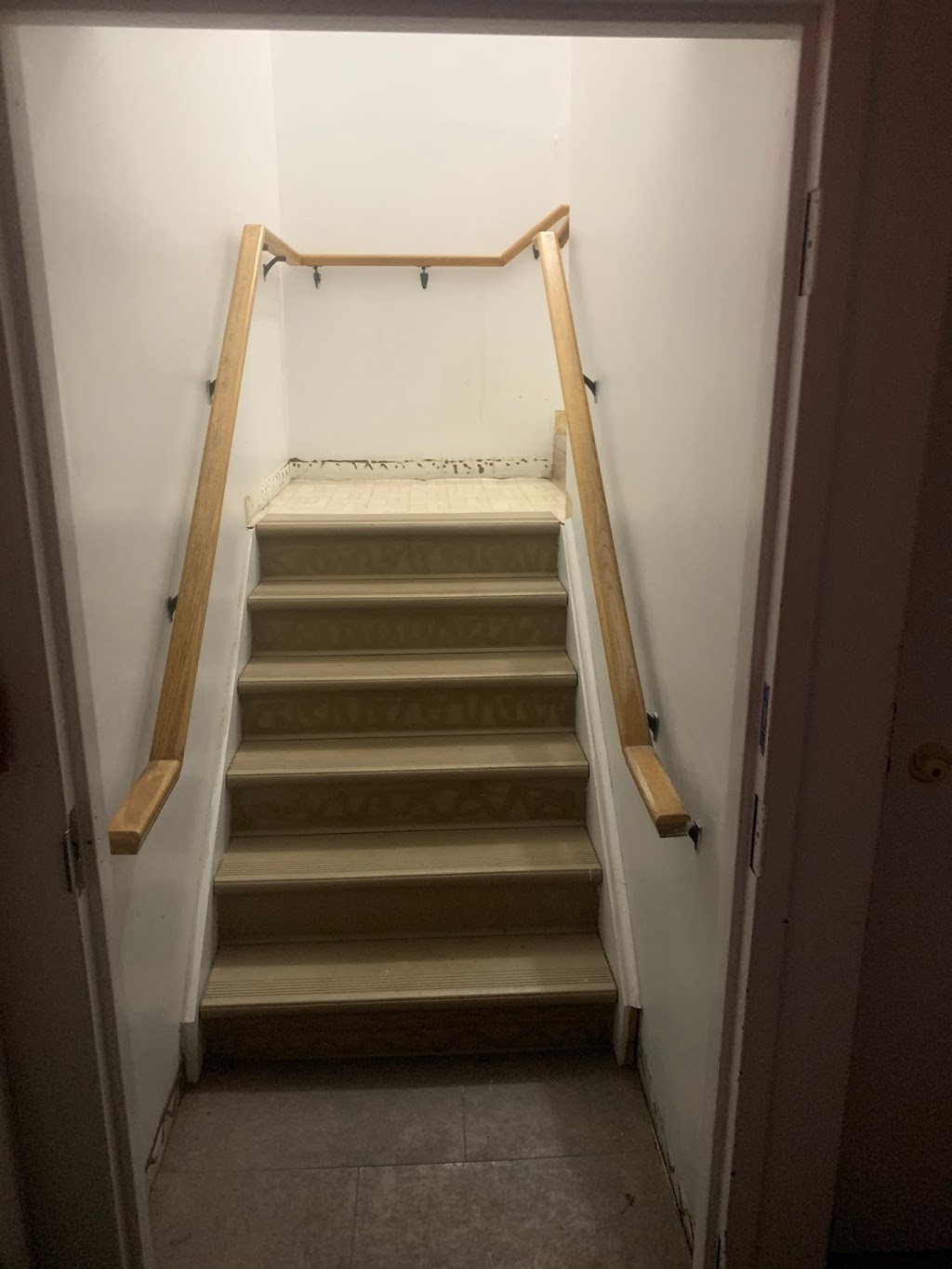 Eastwood Manor | 348 Eastwood Ave, Crystal Beach, ON L0S 1B0, Canada | Phone: (905) 894-2189