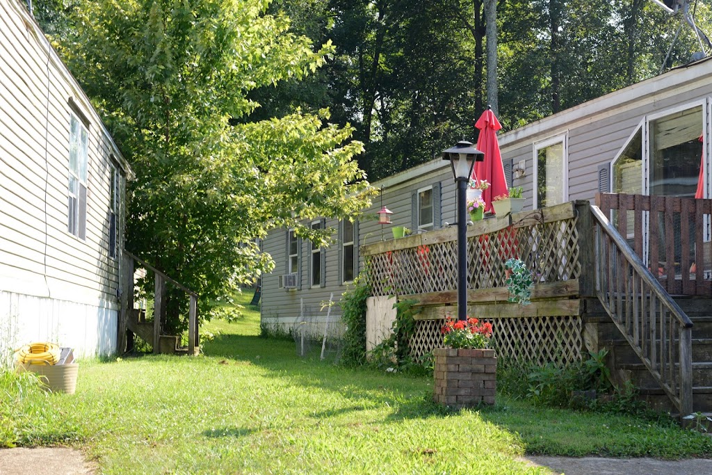 Seven Oaks Pointe Mobile Home Park | 1055 Old Forest Rd NW, Corydon, IN 47112 | Phone: (812) 366-3110