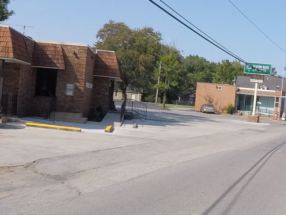 Elkton Bank & Trust Co | 124 Park St W, Guthrie, KY 42234, USA | Phone: (270) 483-2531