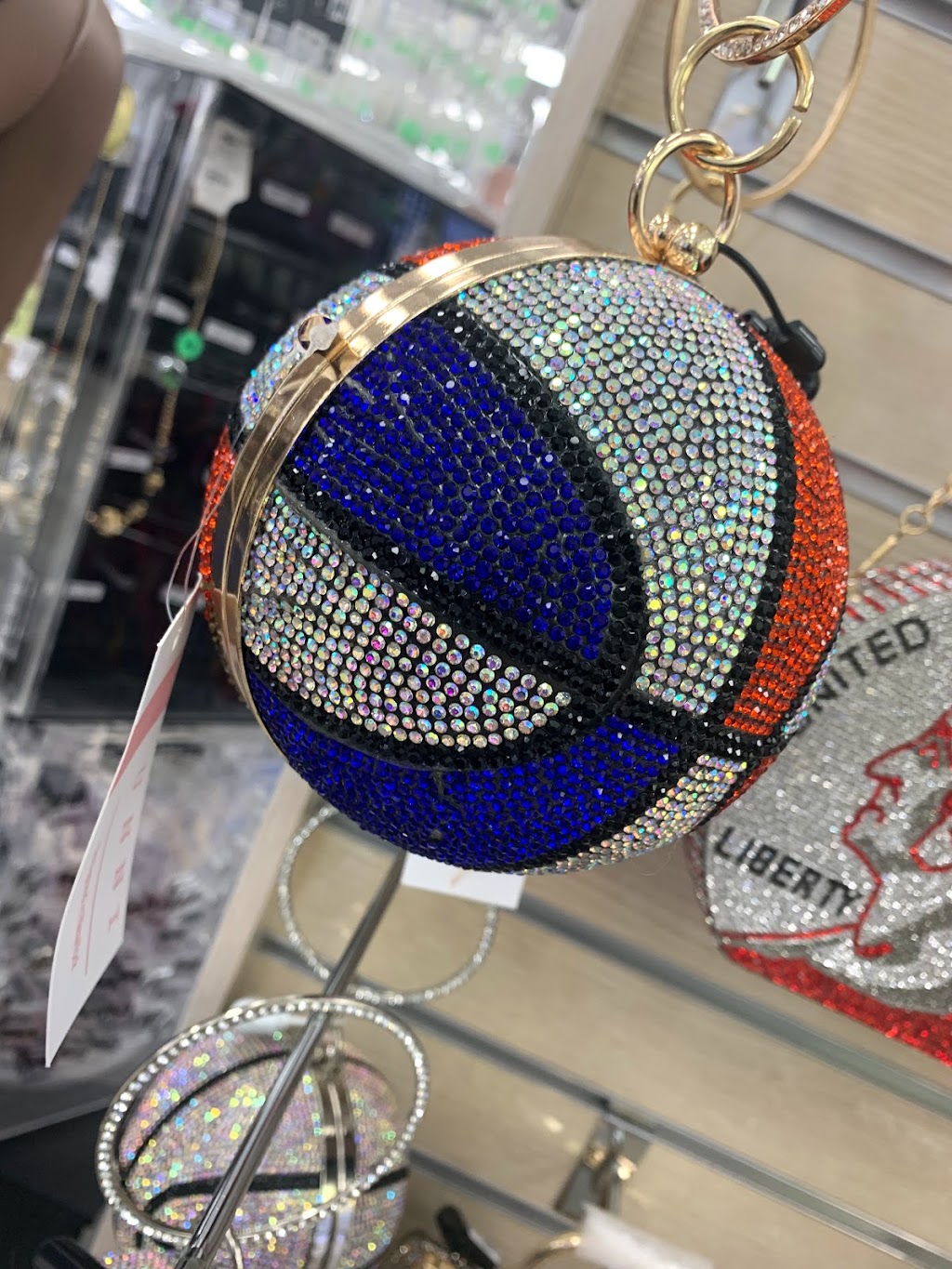 Beauty World | 2100 N Main St #116, High Point, NC 27262, USA | Phone: (336) 875-4203