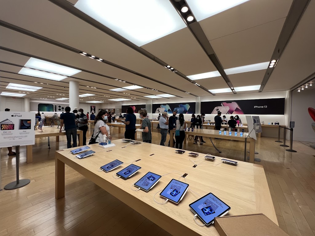 Apple Tices Corner | 441 Chestnut Ridge Rd, Woodcliff Lake, NJ 07677, USA | Phone: (201) 474-4180