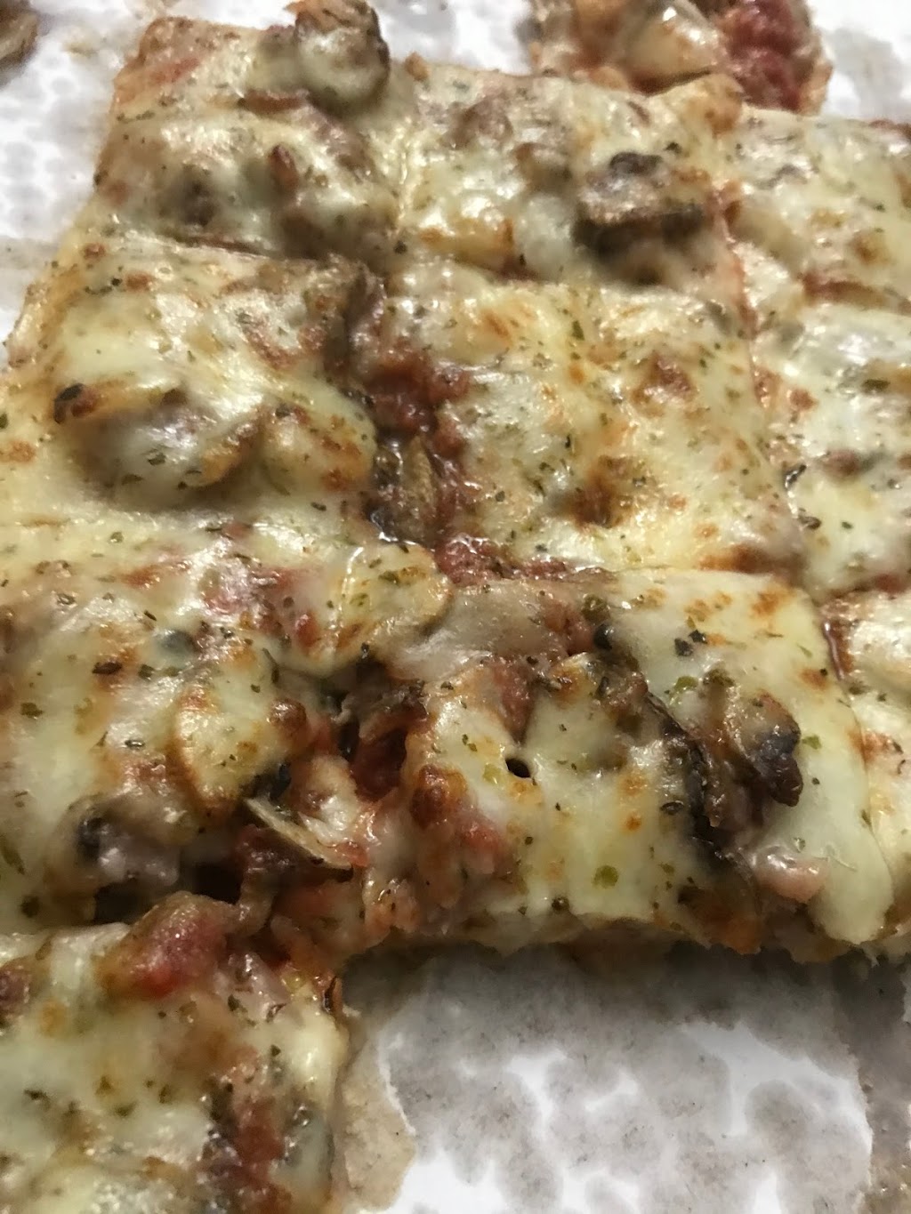 Nancys Pizza | 7060 Woodward Ave, Woodridge, IL 60517, USA | Phone: (630) 435-9234