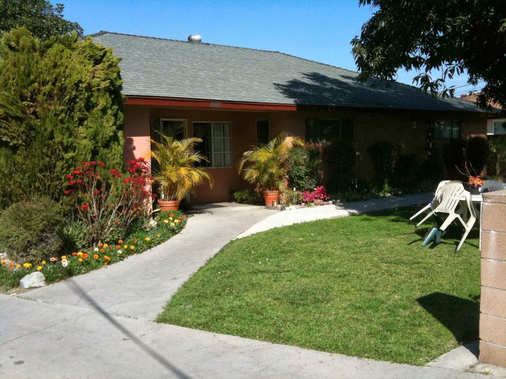 Camelot Residential Homes | 10337 Beach St, Bellflower, CA 90706 | Phone: (562) 866-3955