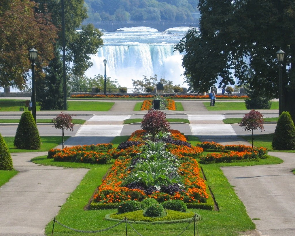 Queen Victoria Park | 6345 Niagara Pkwy, Niagara Falls, ON L2E 6X8, Canada | Phone: (905) 358-1814