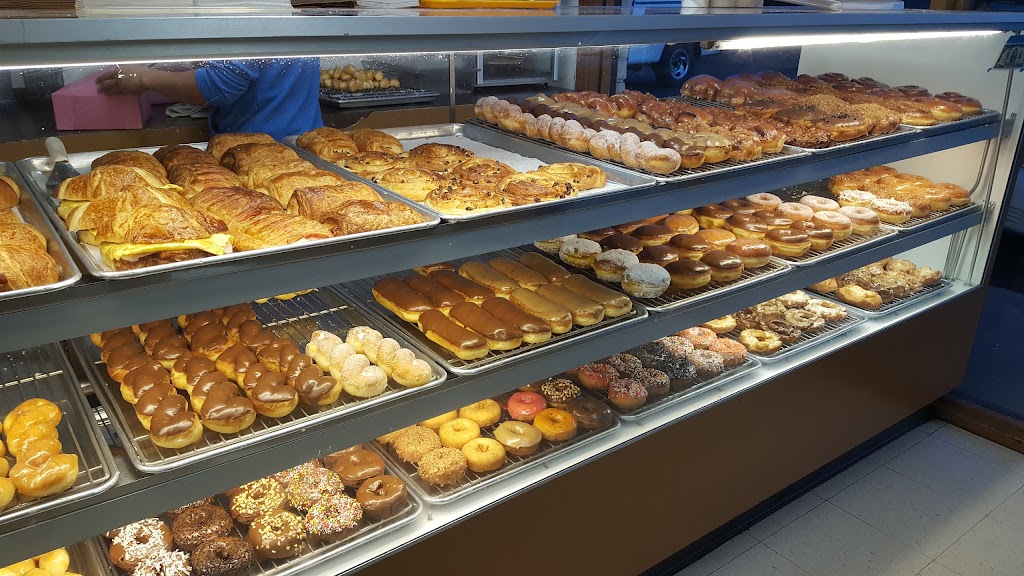 Golden Donut | 1531 W Mission Rd STE E, San Marcos, CA 92069, USA | Phone: (760) 471-0999