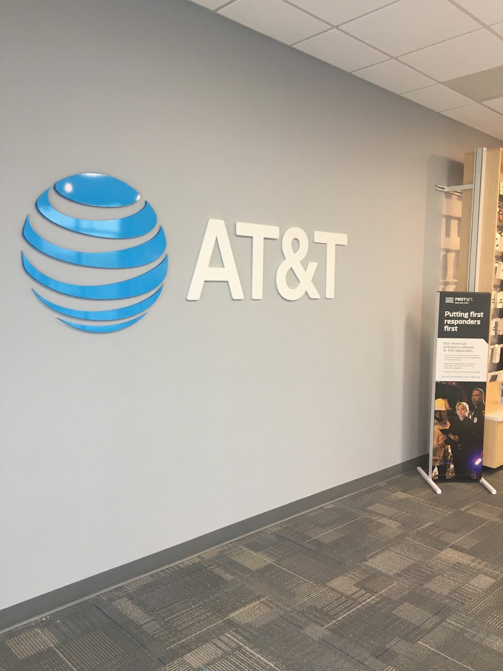 AT&T Store | 935 Durbin Pavilion Dr Ste 101, St Johns, FL 32259, USA | Phone: (352) 353-2204