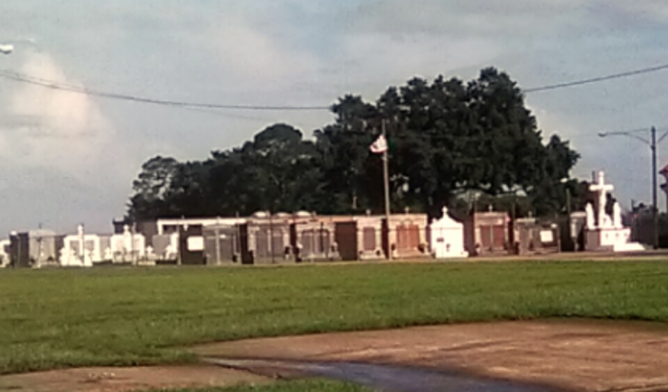 Sacred Heart Cemetery | 1113 LA-55, Montegut, LA 70377, USA | Phone: (985) 594-5856