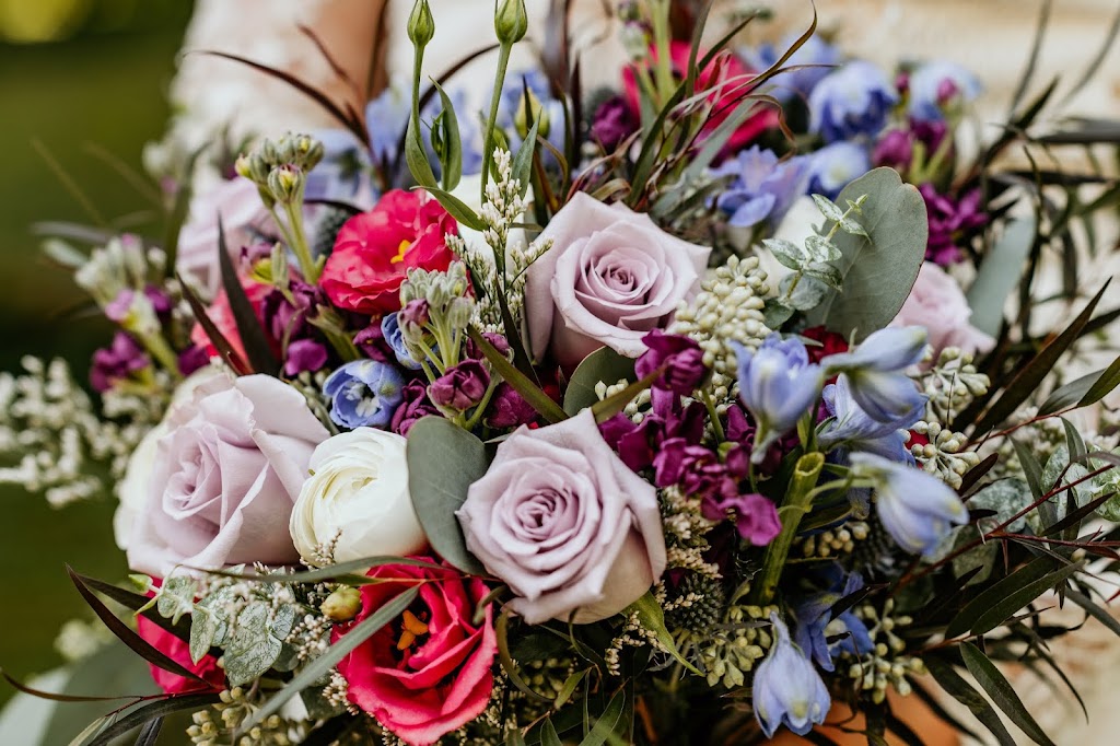 Bouquets By Becky | 7621 Euclid Chardon Rd, Kirtland, OH 44094, USA | Phone: (440) 479-2817