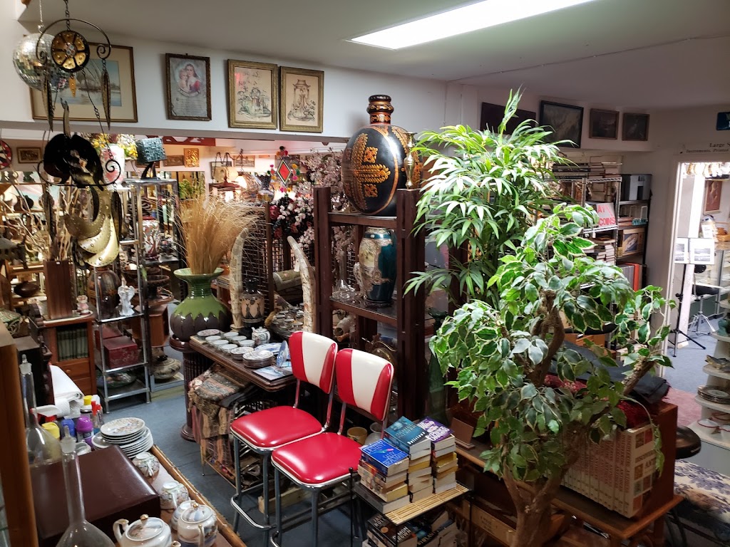 Original Illusions Antiques | 4422 Durham-Chapel Hill Blvd, Durham, NC 27707, USA | Phone: (919) 493-4650
