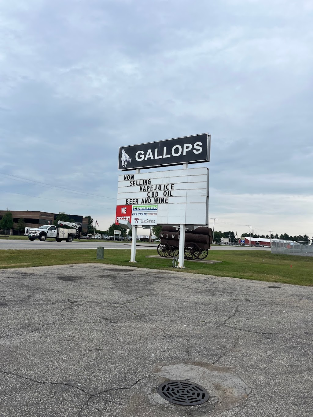 Gallops Gas Station & Truck Stop - Middlebury | 50980 IN-13, Middlebury, IN 46540, USA | Phone: (574) 825-7472