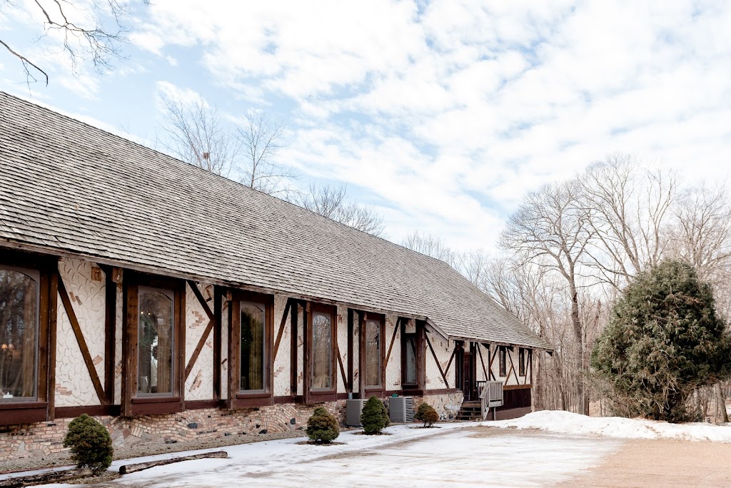 The Woods Chapel | 525 Leaf St, Long Lake, MN 55356, USA | Phone: (612) 718-0414