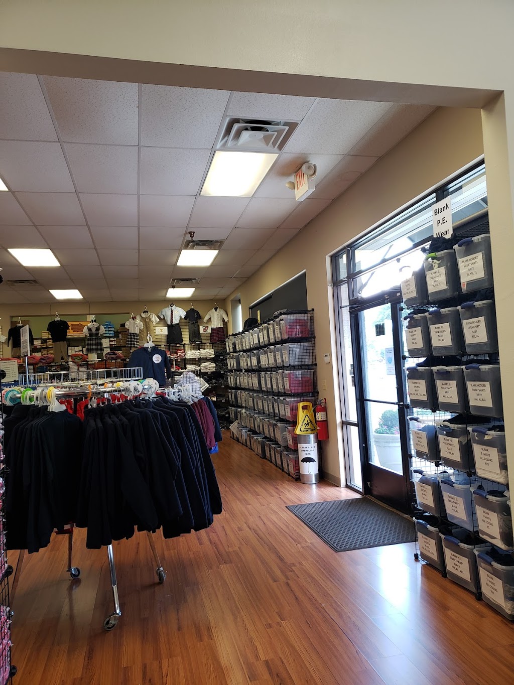 DENNIS Uniform | 700 Alma Dr #112, Plano, TX 75075, USA | Phone: (972) 509-0010