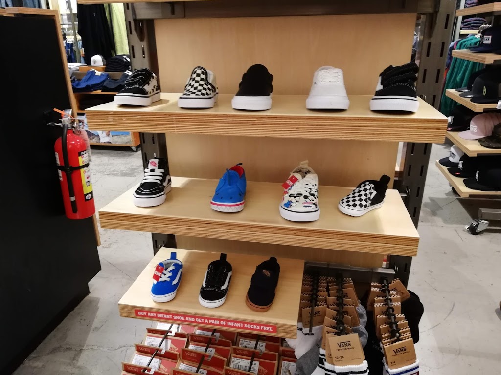 Vans | 5300 San Dario Ave Suite #187, Laredo, TX 78041, USA | Phone: (956) 728-7322