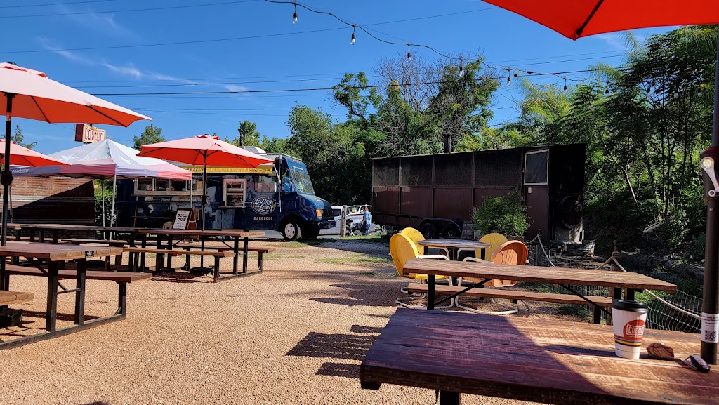 Leroy and Lewis Barbecue | 121 Pickle Rd, Austin, TX 78704, USA | Phone: (512) 945-9882