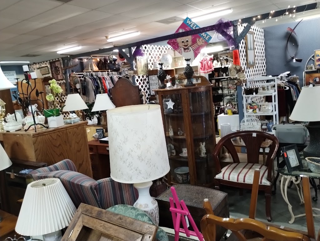 Trendy Consignments | Valley Rd, Oneonta, AL 35121, USA | Phone: (205) 625-7273