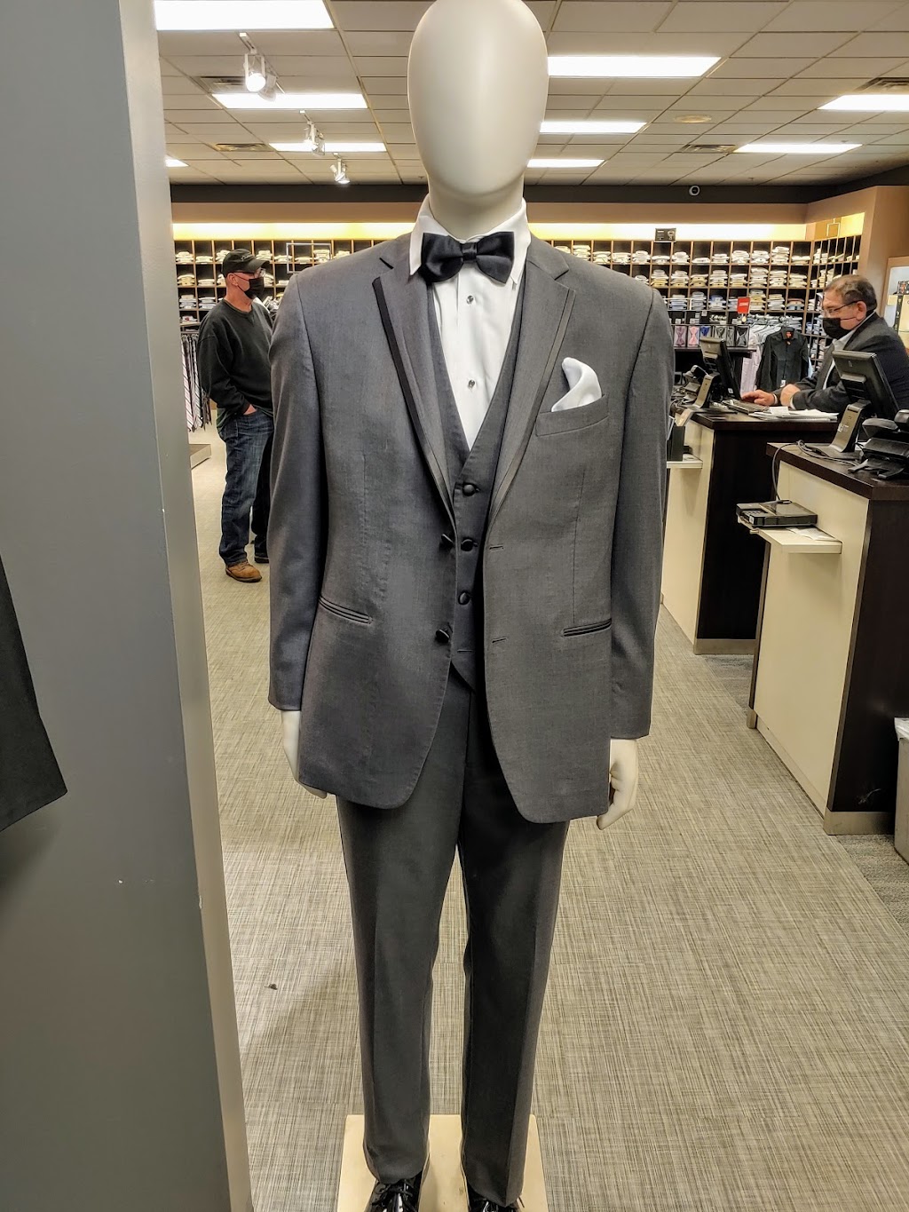 Mens Wearhouse | 165 NJ-17, Paramus, NJ 07652, USA | Phone: (201) 265-0400