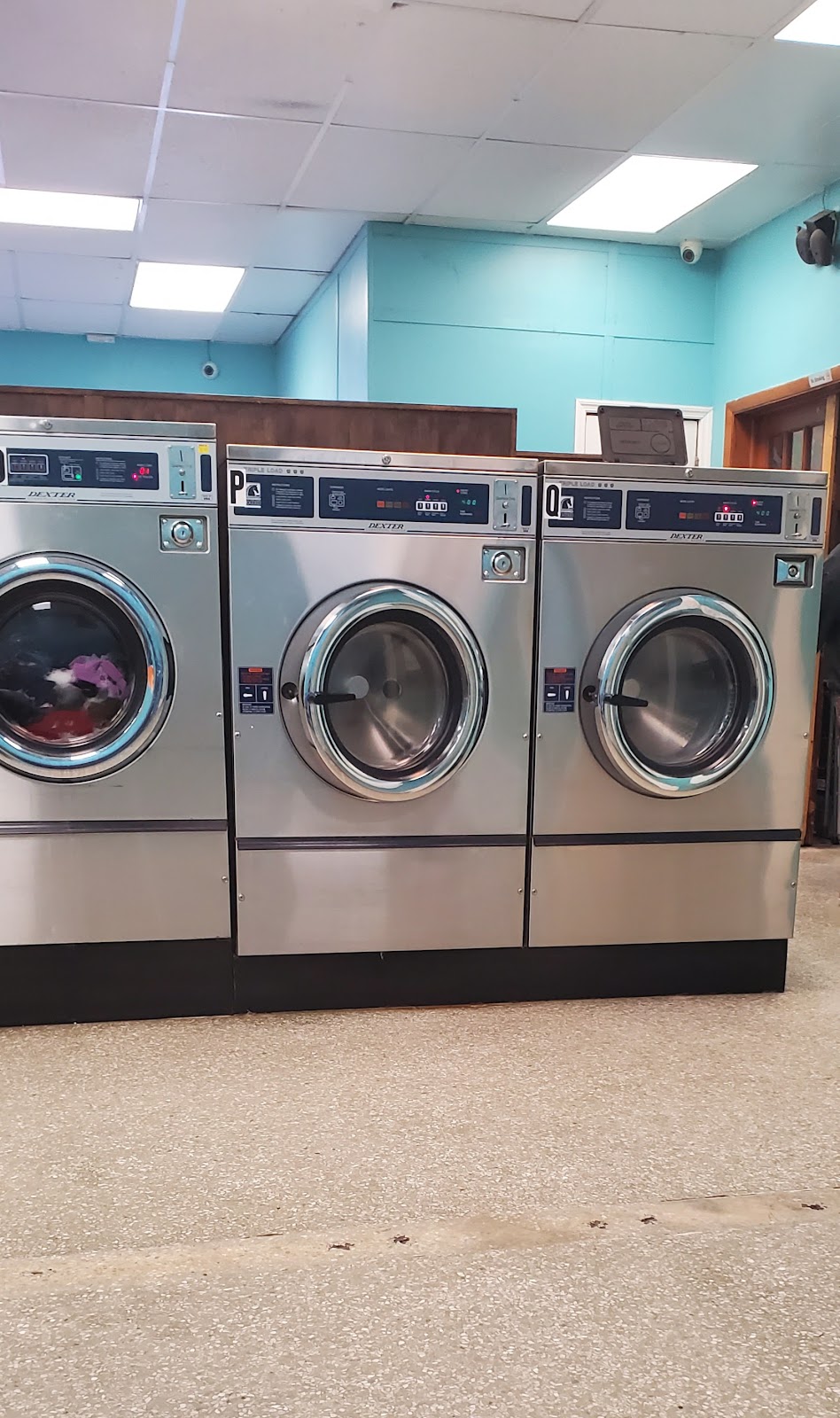 BriteWash laundromat | 1617 E Edgewood Dr, Lakeland, FL 33803, USA | Phone: (863) 221-6698