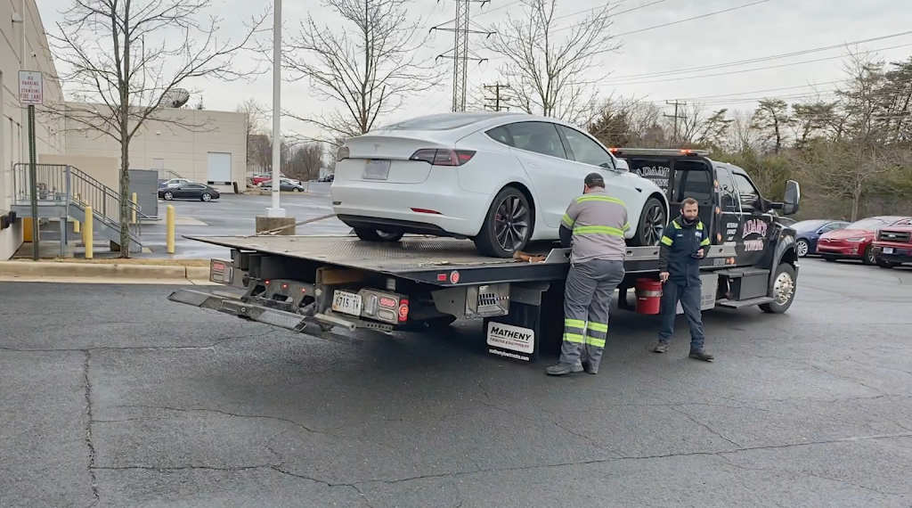 Tesla Service Center | 22400 Davis Dr, Sterling, VA 20164, USA | Phone: (703) 885-4760