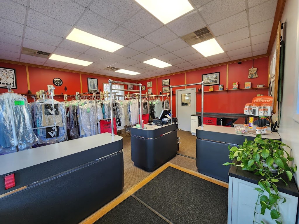 Dunhill Cleaners | 8746 Kennedy Ave, Highland, IN 46322, USA | Phone: (219) 838-1250