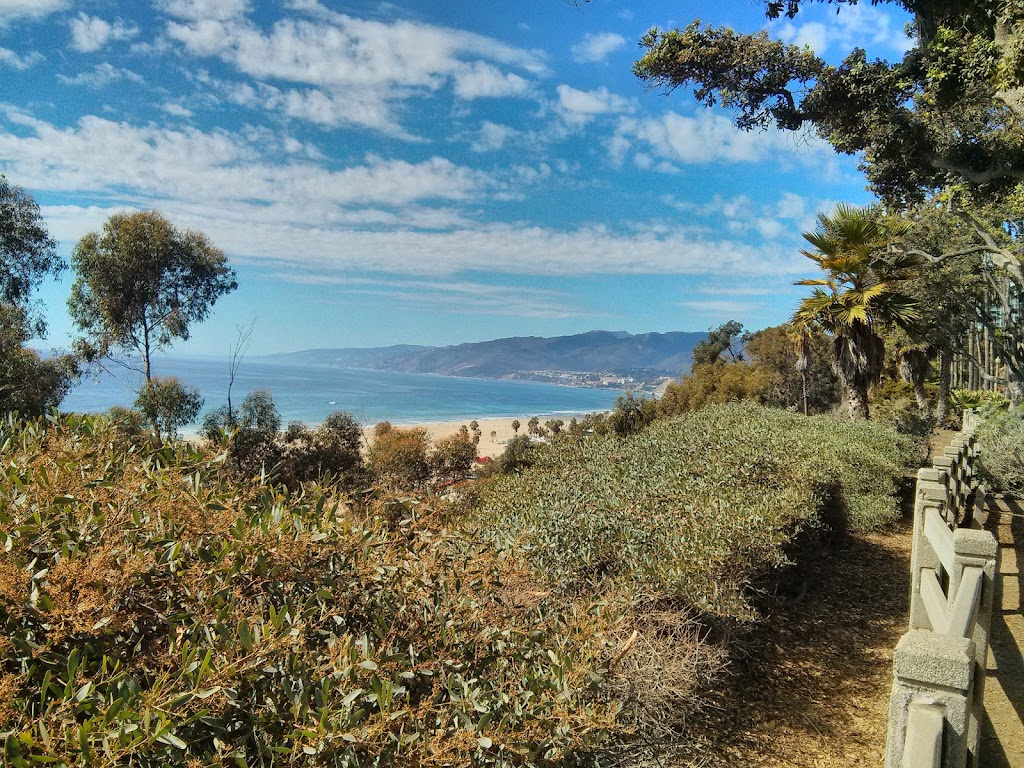 Ashland Park | 1650 Ashland Ave, Santa Monica, CA 90405, USA | Phone: (310) 458-8974