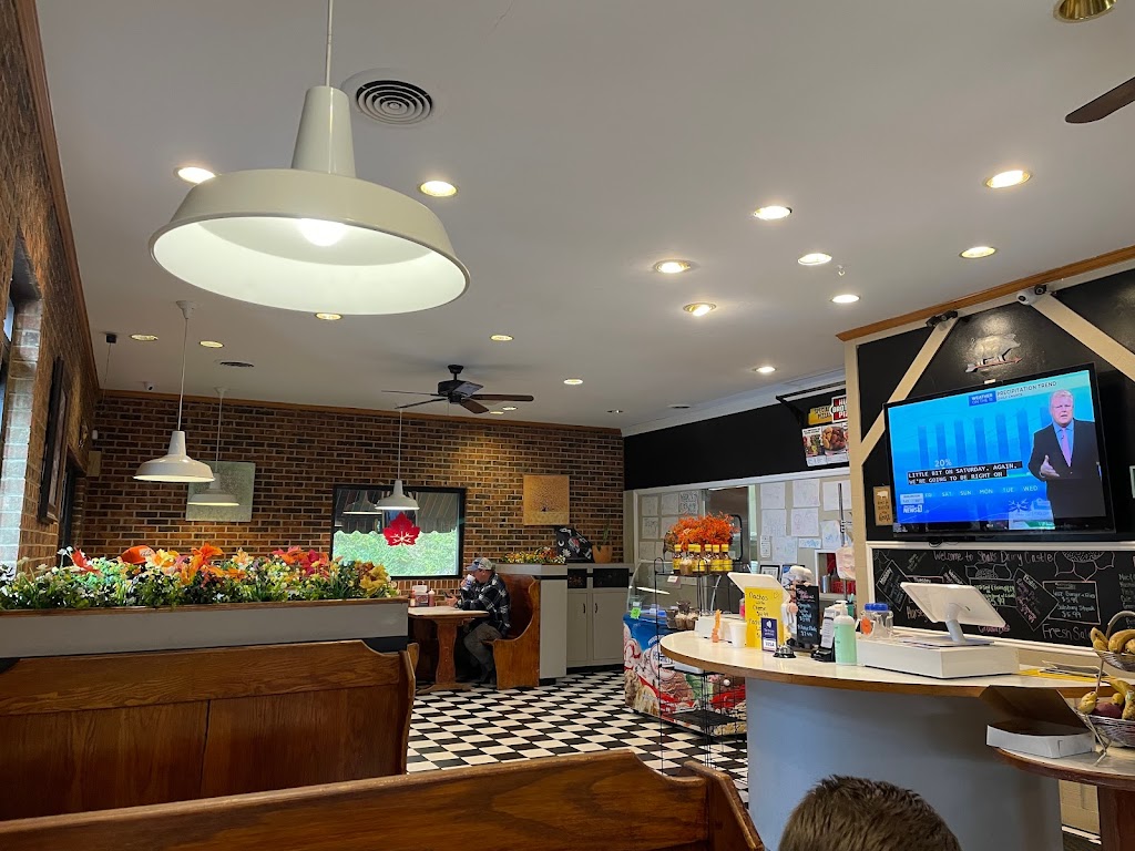 Shaks grill | 1039 NC-87, Elon, NC 27244, USA | Phone: (336) 584-8838