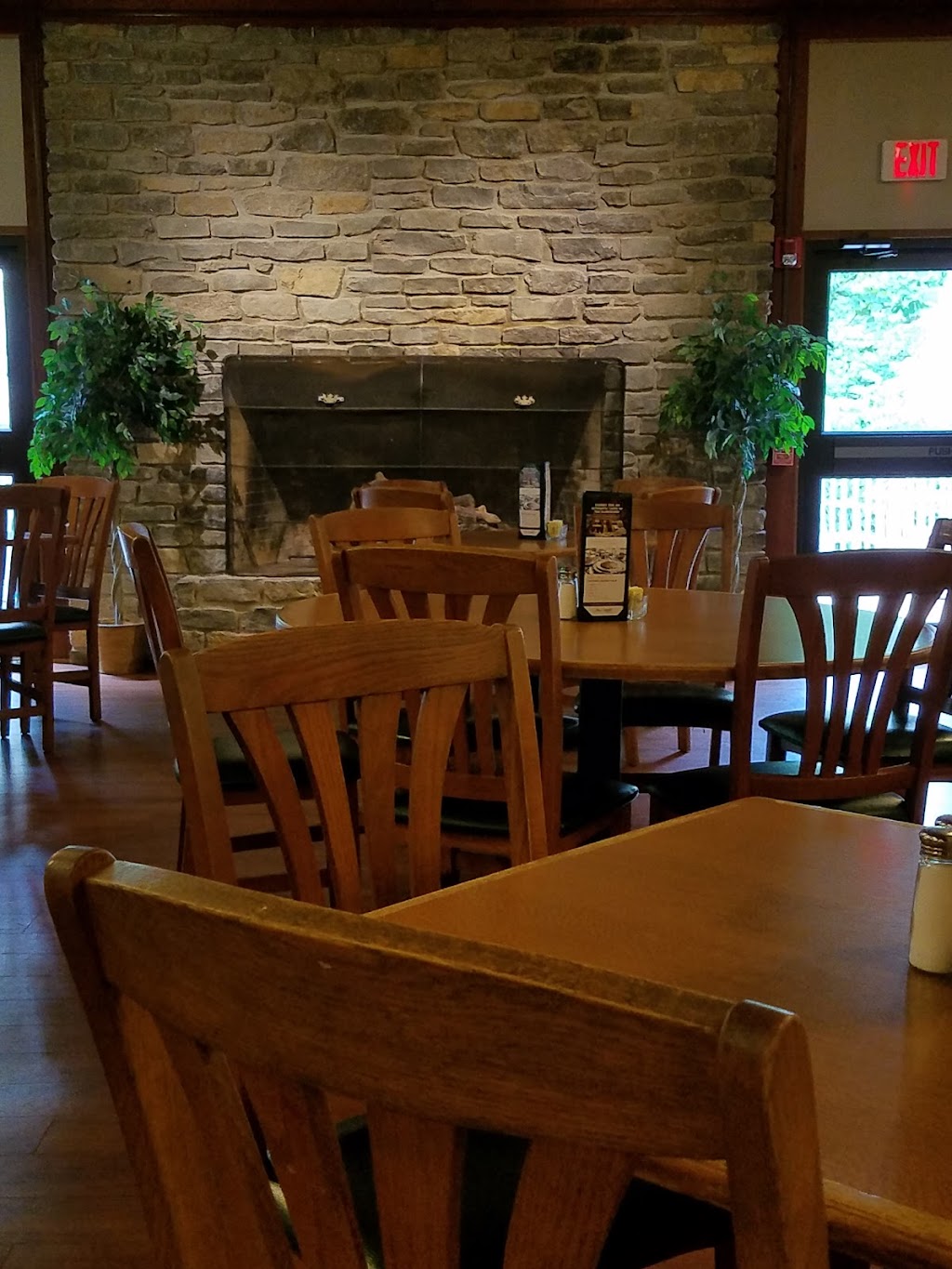 Hidden Waters Restaraunt | 10299 Maysville Rd, Carlisle, KY 40311, USA | Phone: (859) 289-5507