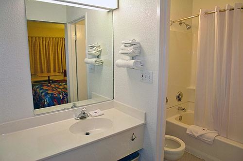 Dawn Stallworth LCSW | 1777 W Grand Ave, Port Washington, WI 53074, USA | Phone: (262) 268-6637