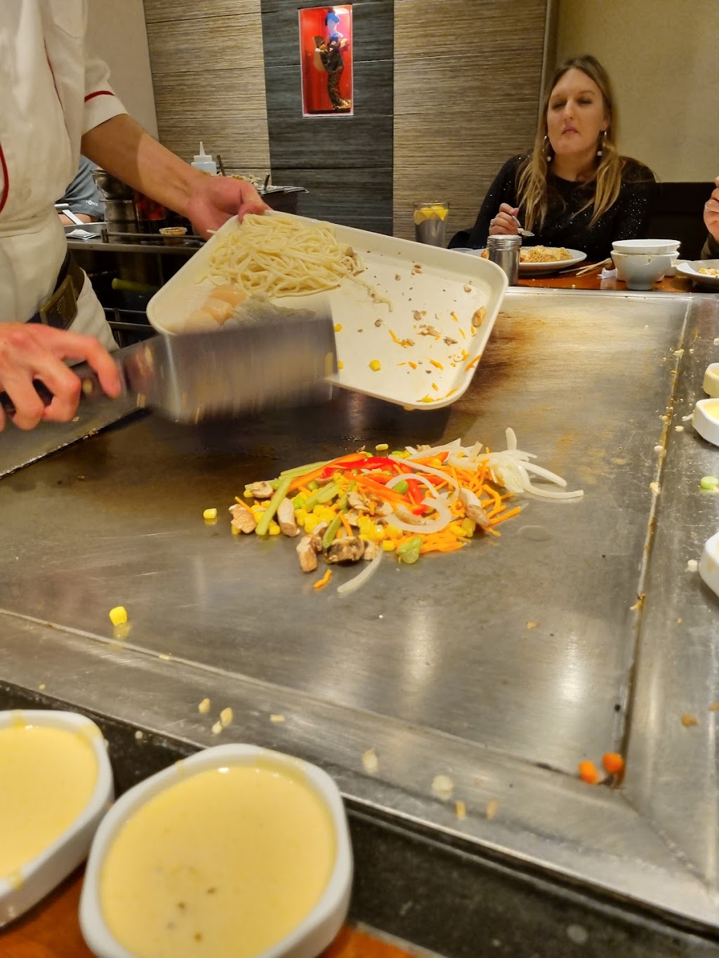 Benihana | 850 Louisiana Ave S, Minneapolis, MN 55426, USA | Phone: (763) 542-9922