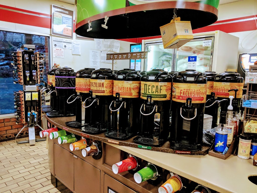 7-Eleven | 3 Railroad Ave, Roslyn, NY 11576, USA | Phone: (516) 621-4008