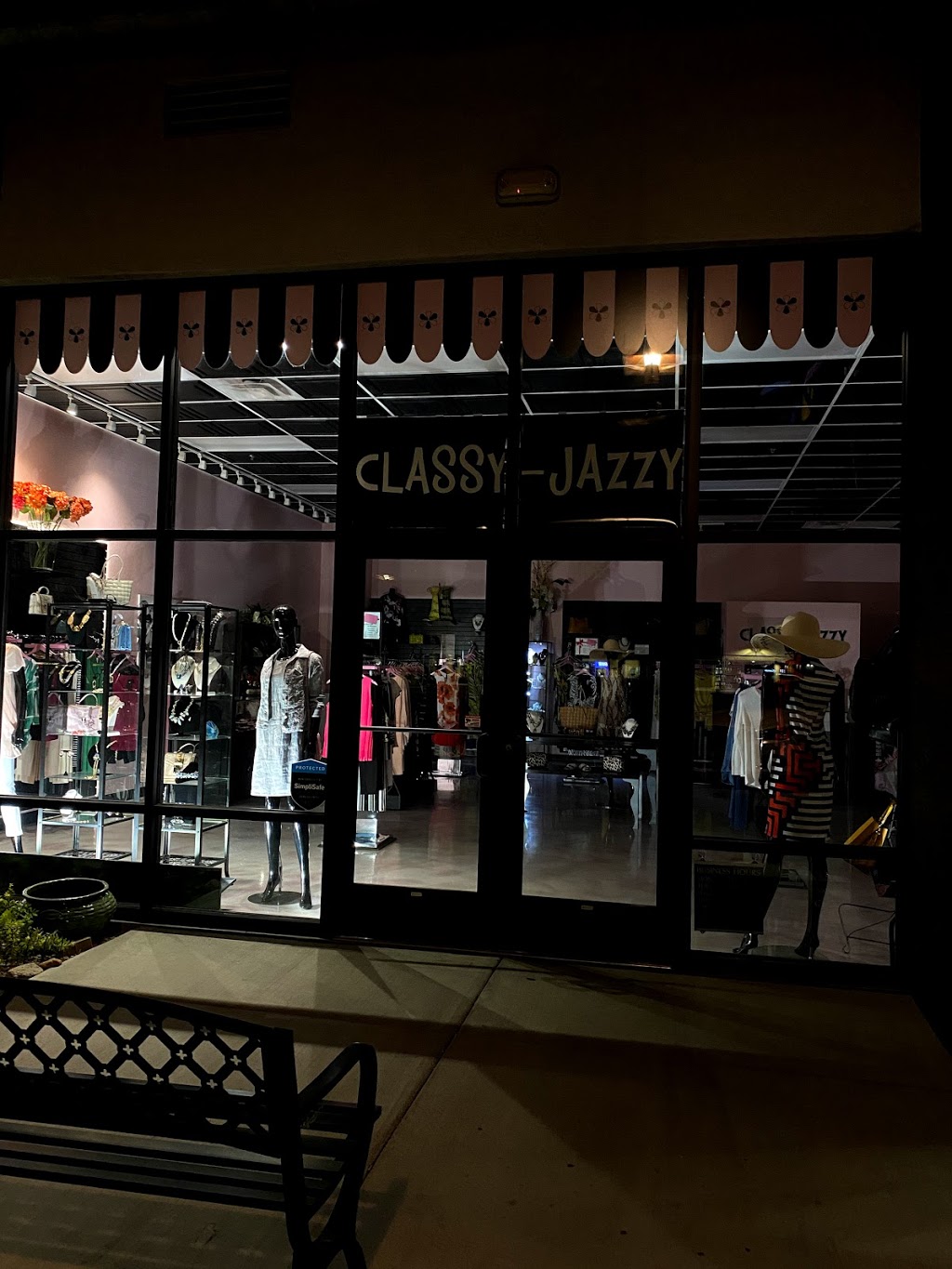 Classy-Jazzy Cutique | 16725 E Ave of the Fountains #106, Fountain Hills, AZ 85268, USA | Phone: (602) 697-0600