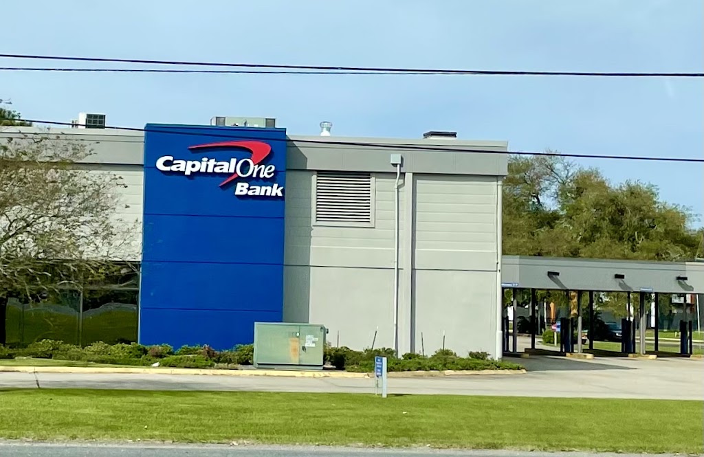 Capital One Bank | 1200 W Airline Hwy, Laplace, LA 70068, USA | Phone: (985) 652-6384