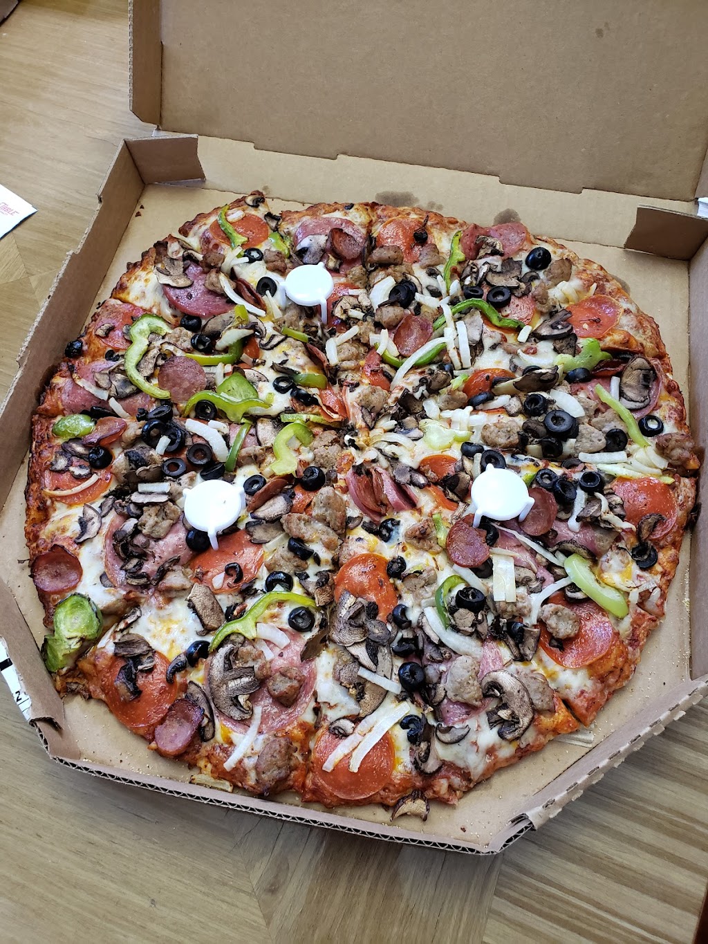 Round Table Pizza | 13293 Black Mountain Rd, San Diego, CA 92129, USA | Phone: (858) 484-6800