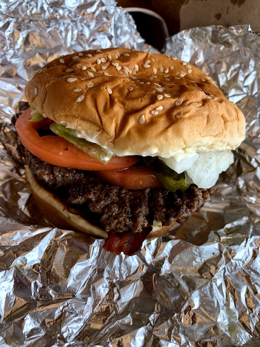 Five Guys | 585 Brookwood Village, Birmingham, AL 35209, USA | Phone: (205) 414-8459