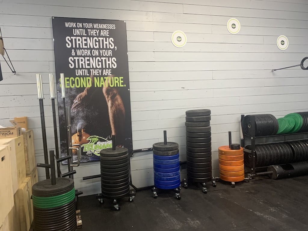 CrossFit Tsunami | 116 N Main St, Oakfield, NY 14125, USA | Phone: (585) 948-4844