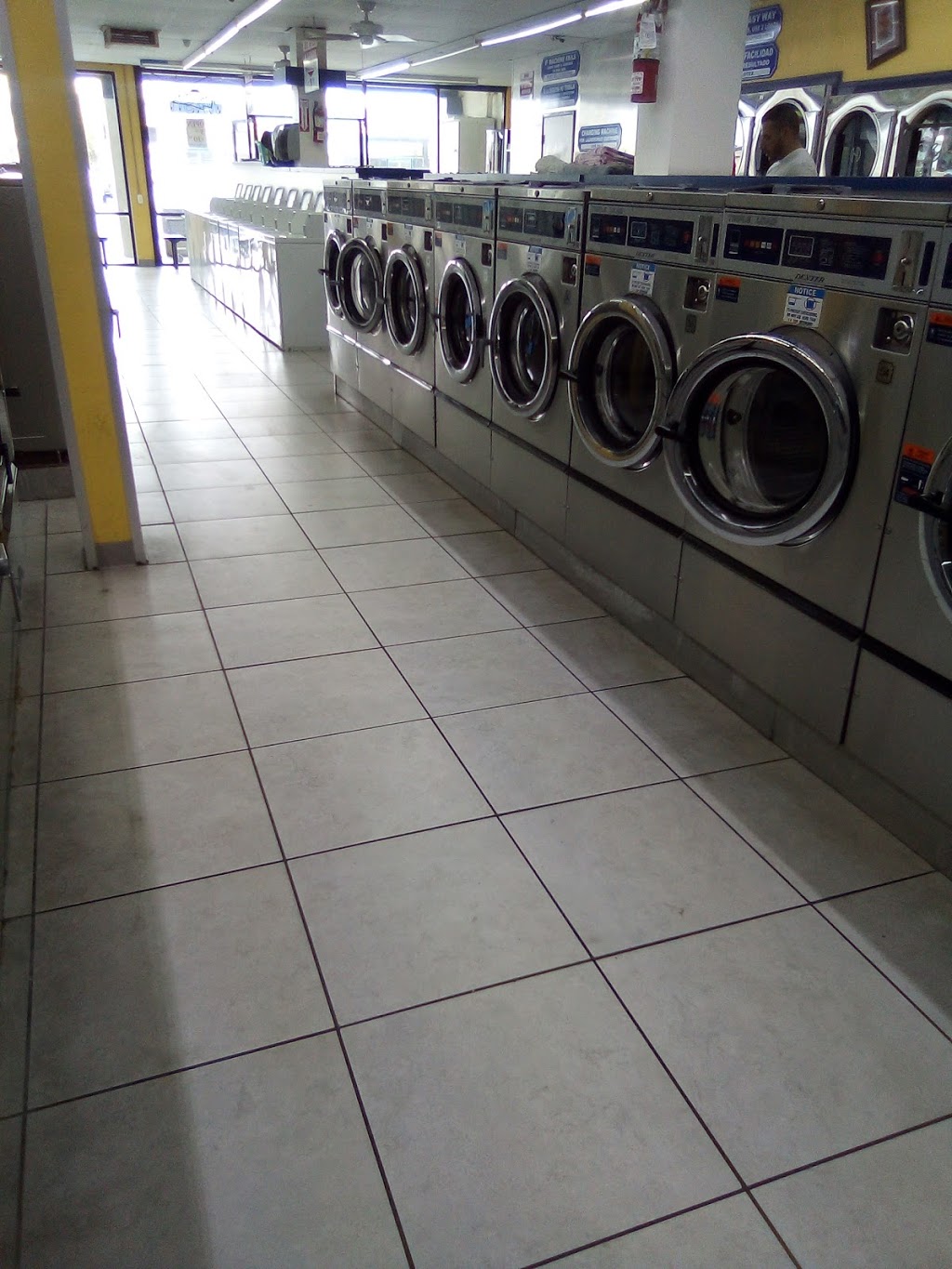 Super Laundromat | 2424 W Ball Rd, Anaheim, CA 92804 | Phone: (949) 229-3378