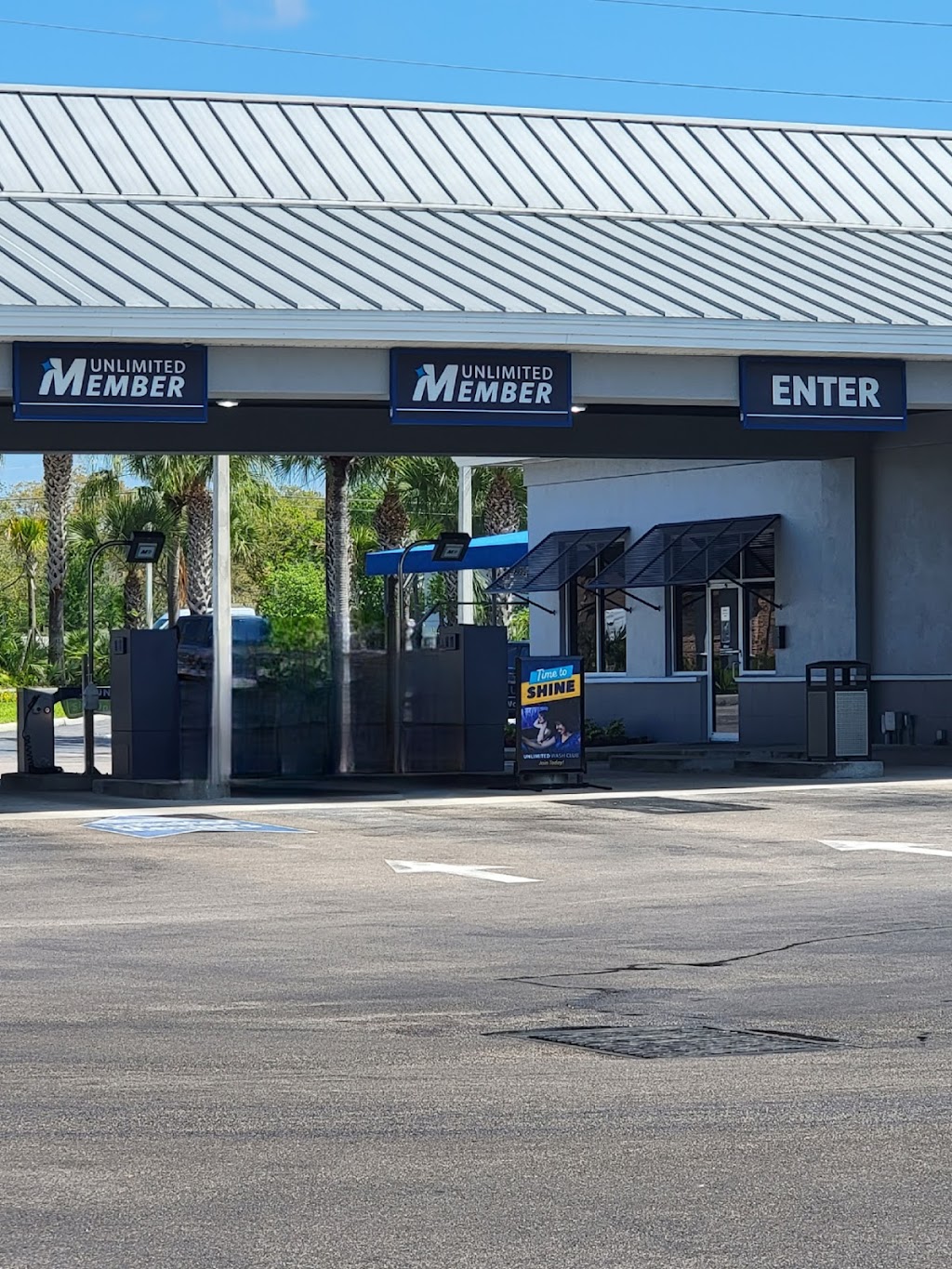 Mister Car Wash | 3119 Howland Blvd, Deltona, FL 32725, USA | Phone: (386) 218-6802