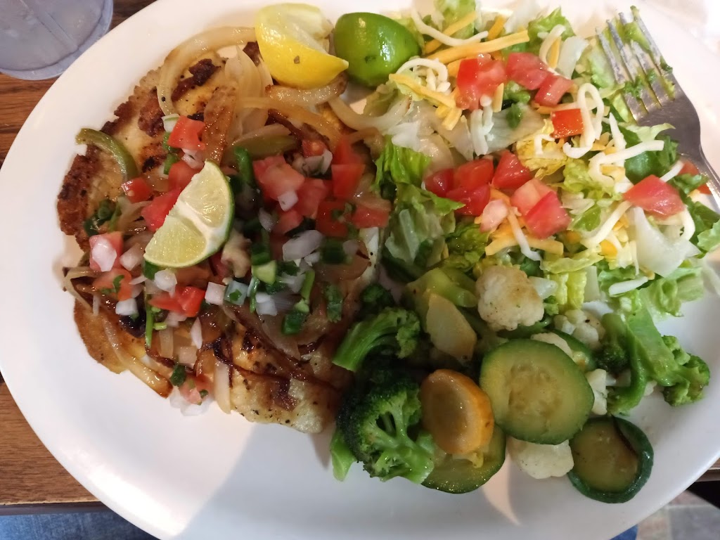 Xaviers Tex Mex & Bar LLC | 807 W Moore Ave, Terrell, TX 75160, USA | Phone: (972) 551-1867