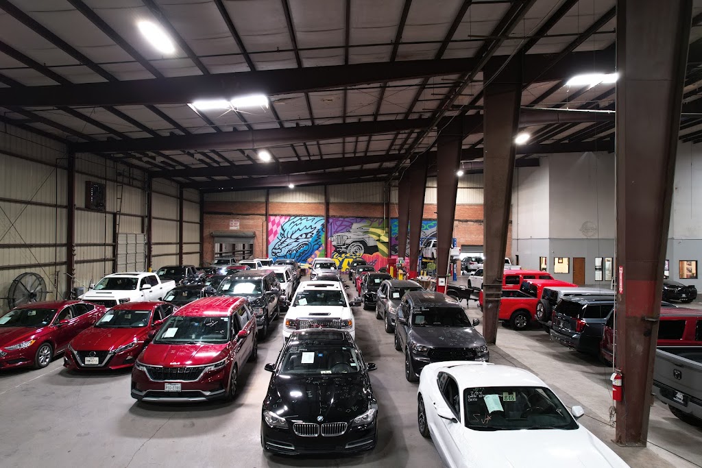 Dent Mavericks Auto Hail & Collision Repair | 9233 Denton Dr Suite 300, Dallas, TX 75235, USA | Phone: (469) 547-1336