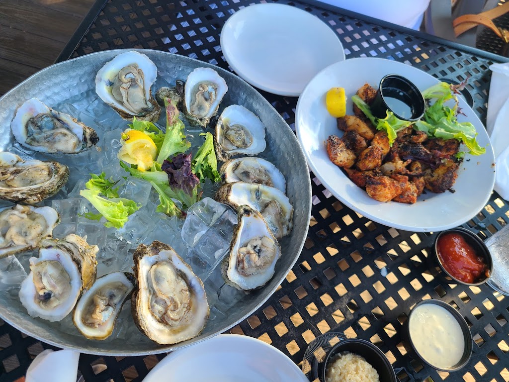 St. Augustine Fish House & Oyster Company | 160 Nix Boat Yard Rd, St. Augustine, FL 32084, USA | Phone: (904) 829-6113