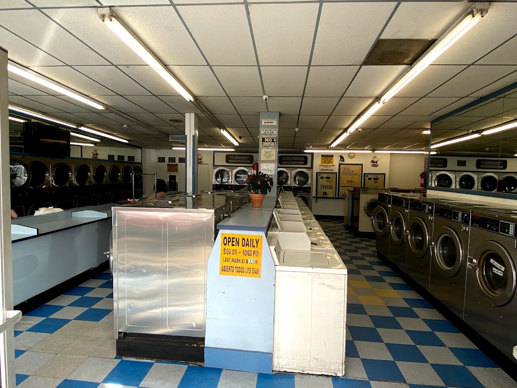 Maytag Laundry | 10831 Oxnard St, North Hollywood, CA 91606, USA | Phone: (800) 344-1274