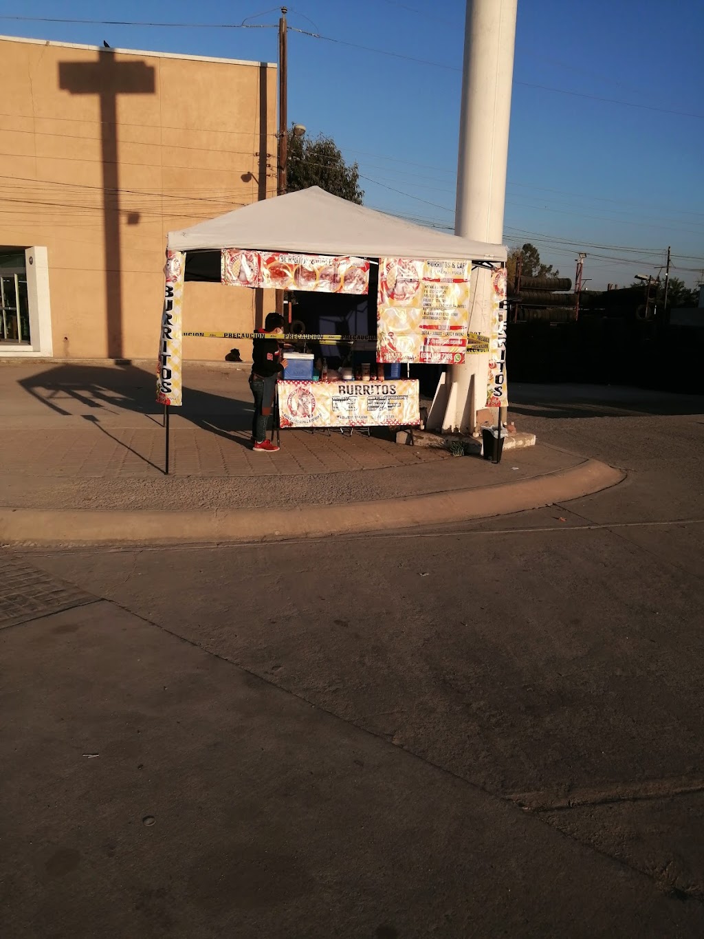 Burritos cucapah | Blvd. Cucapah, Manuel Ávila Camacho &, Villa del Real I, 22204 Tijuana, B.C., Mexico | Phone: 664 201 8011