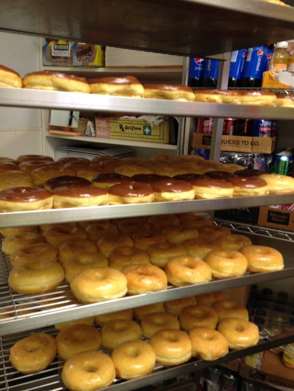 Hot Donuts & Bakery | 12915 Jupiter Rd, Dallas, TX 75238, USA | Phone: (214) 343-9664