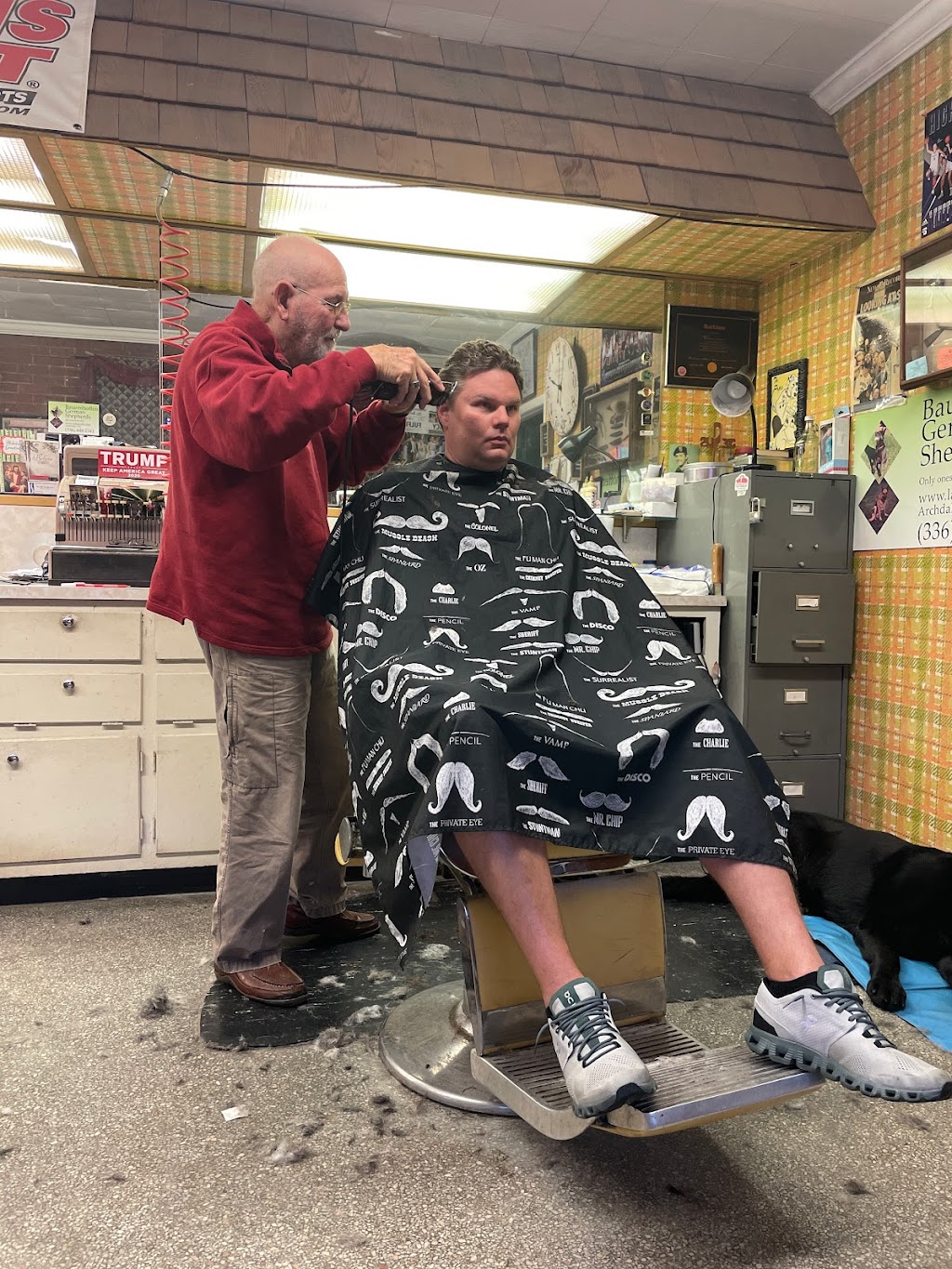 Town & Country Barber Shop | 1924 S Main St, High Point, NC 27260, USA | Phone: (336) 884-5749