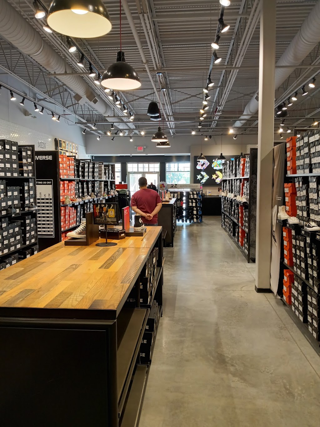 Converse Factory Store | 100 Premium Outlets Dr Suite 770, Blackwood, NJ 08012, USA | Phone: (856) 208-4154