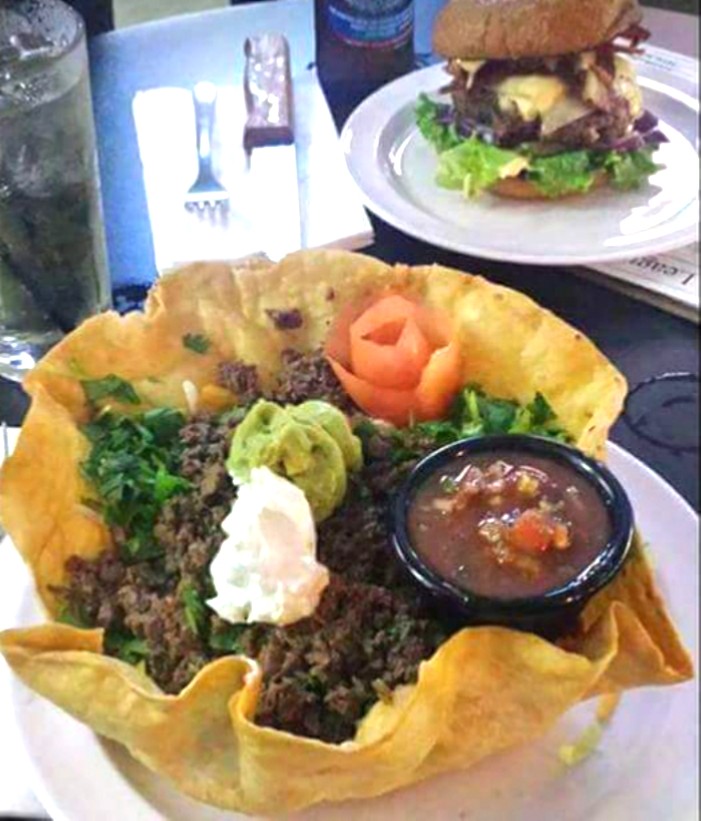 Bombshells Bar and Grill | 15863 Lorene Dr, Victorville, CA 92395, USA | Phone: (760) 951-0444